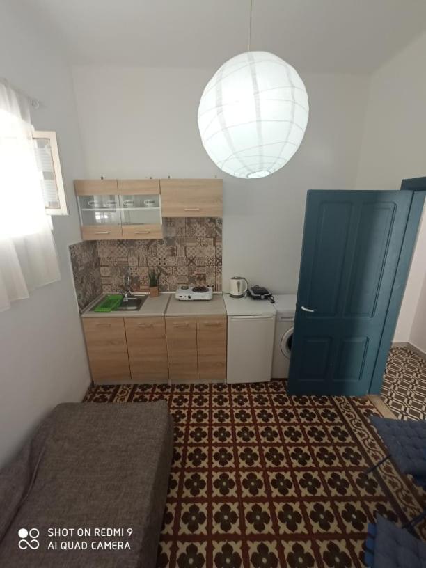 Mascot Bar Street Apartments Rhodes City ภายนอก รูปภาพ