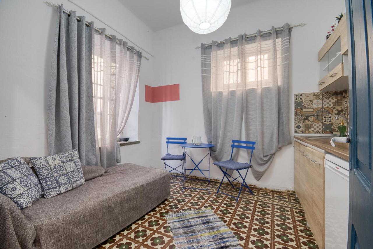 Mascot Bar Street Apartments Rhodes City ภายนอก รูปภาพ