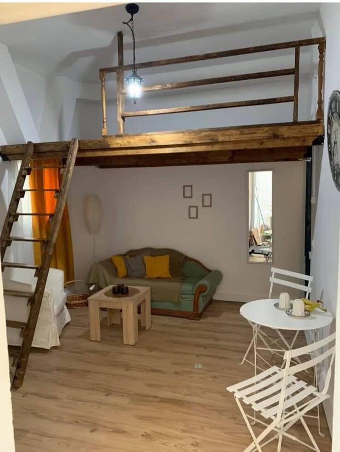 Mascot Bar Street Apartments Rhodes City ภายนอก รูปภาพ